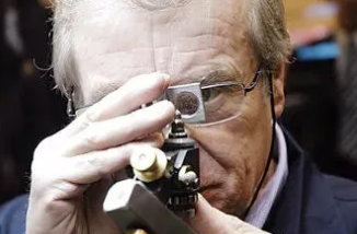 ������ʯ����ʦ��ѵ����α���